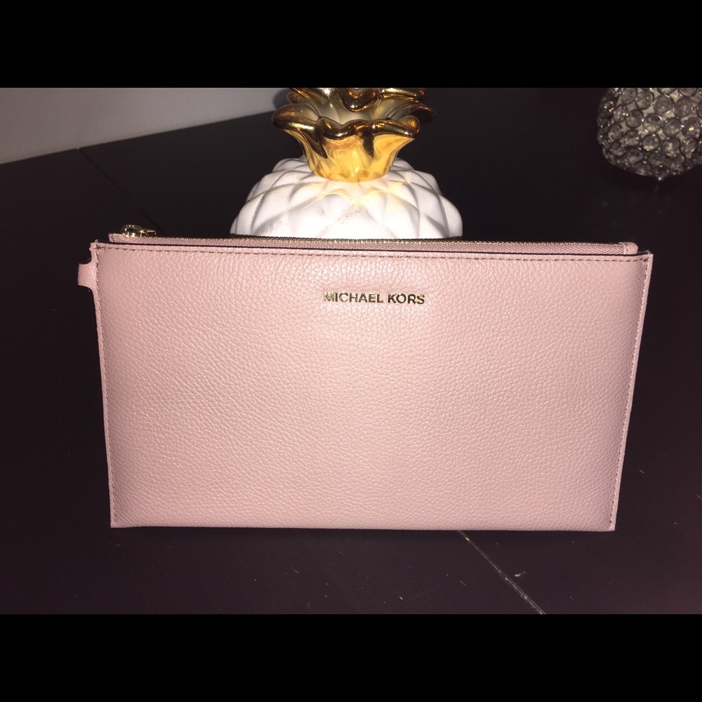 NWT michael Kors blush wristlet